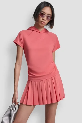 Camiseta con capucha de malla y logotipo