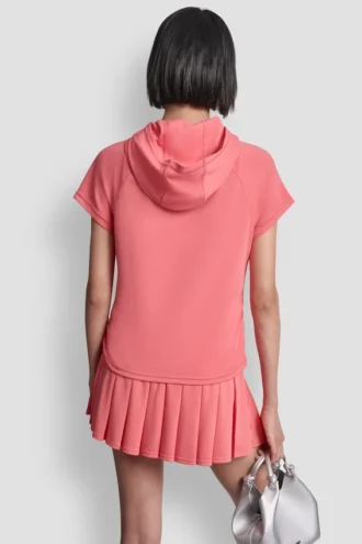 Camiseta con capucha de malla y logotipo