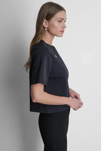 Camiseta con logotipo 1989 Pins & Patches