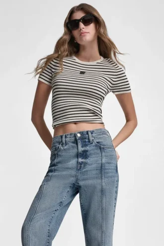 Camiseta de rayas con cuello redondo