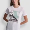 Camiseta DKNY con grafitis de pedrería