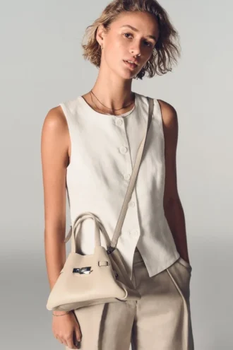 Chaleco de lino con botones