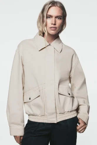 Chaqueta bomber con cuello y cremallera completa