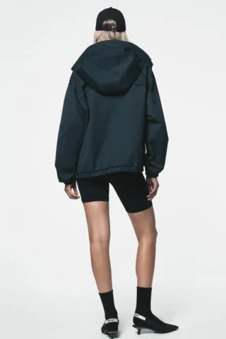 Chaqueta bomber de cuello alto con capucha Chaqueta bomber de cuello alto con capucha