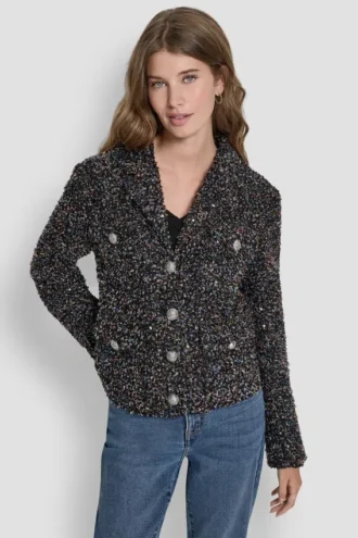 Chaqueta con botones en la parte delantera y bolsillos funcionales