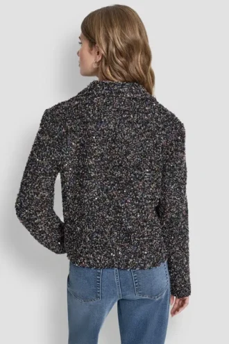 Chaqueta con botones en la parte delantera y bolsillos funcionales