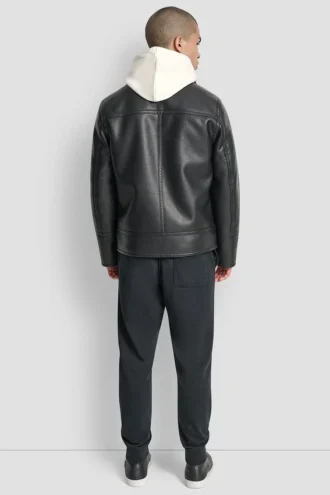 Chaqueta con forro de piel sintética