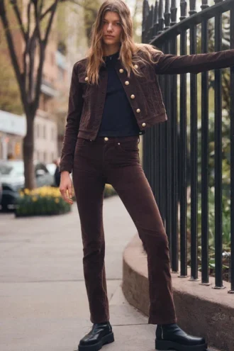 Pantalones acampanados de talle alto