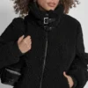 Chaqueta Sherpa con cremallera y cuello con hebillas