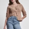 Cárdigan de cuello redondo con punto Tuck Cárdigan de cuello redondo con punto Tuck