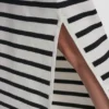 Falda midi a rayas con aberturas laterales