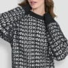 Jerséis con logo y textura de piel Jerséis con logo y textura de piel