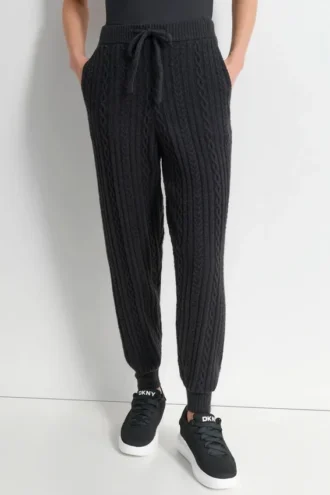 Jerséis de punto trenzado y pantalones Jogger