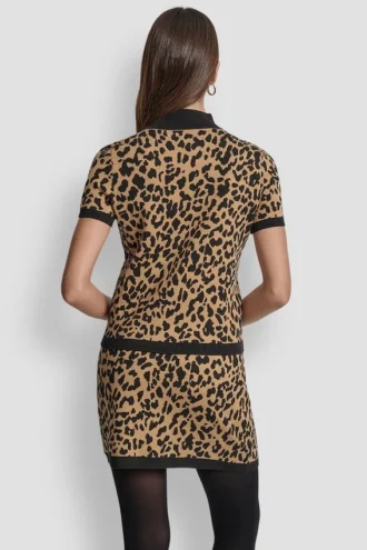 Jerséu de jacquard con estampado de leopardo, cuello alto y mangas casquillo
