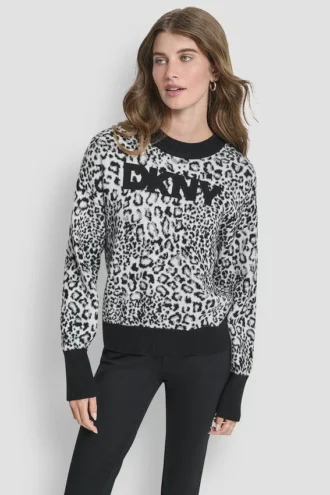 Jerséu de punto con logo de leopardo