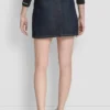 Mini falda de talle alto con botones en la parte delantera