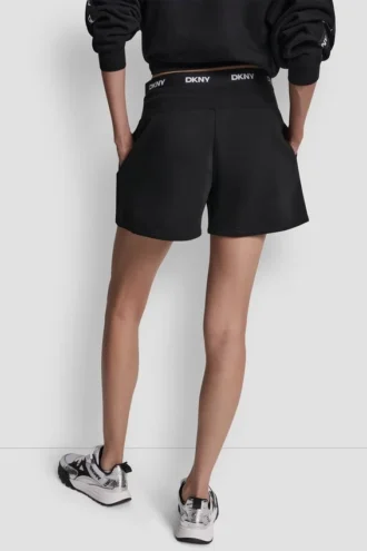 Pantalones cortos de chándal de talle alto con logo en la cintura