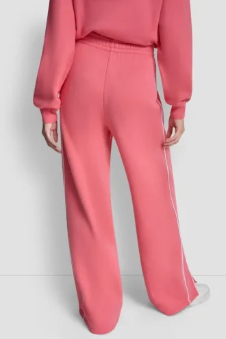 pantalones deportivos de talle alto con ribete 2 1 330x495 - Pantalones deportivos de talle alto con ribete