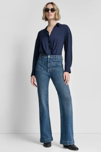 Vaqueros acampanados de corte holgado con bolsillos