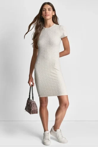 Vestido de cuello redondo con jacquard del logotipo