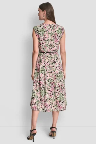 Vestido midi ajustado y acampanado con estampado floral