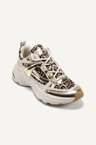 Zapatillas con cordones Juna